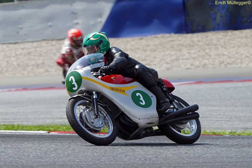 7 Bruno Kneubühler Honda RC 173 R 1966 c Erich Müllegger