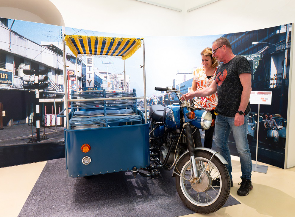 MZ Export Sonderausstellung Motorradmuseum Schloss Augustusburg MZ TS 250 mit Rikscha Seitenwagen 1974c ASL Schlossbetriebe gGmbH 18